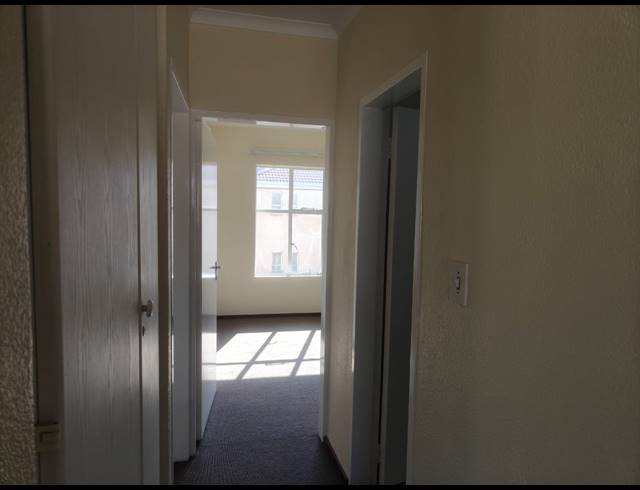 2 BEDROOM FLAT FOR SALE IN THREE RIVERS PROPER